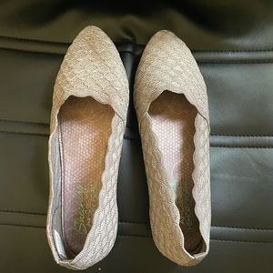 Skechers Cleo - Honeycomb Stretch Knit Pointed Toe Flat in Taupe Sz 9.5